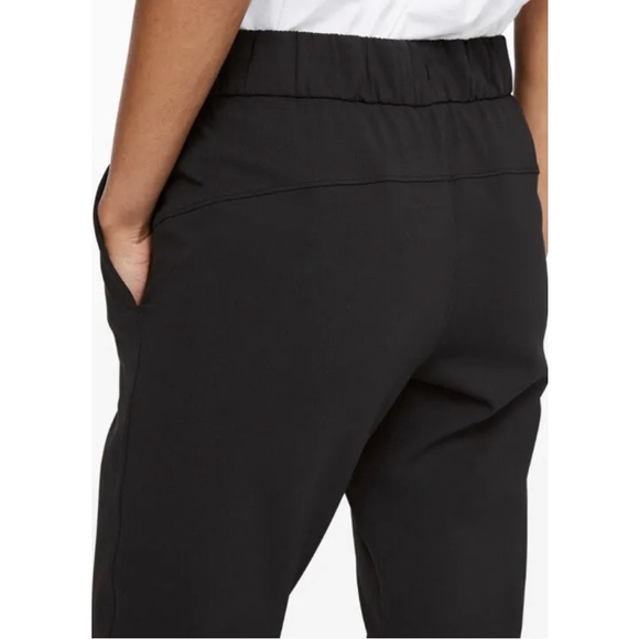 Lululemon On The Fly Pant *Woven Black size 4 - Picture 4 of 6